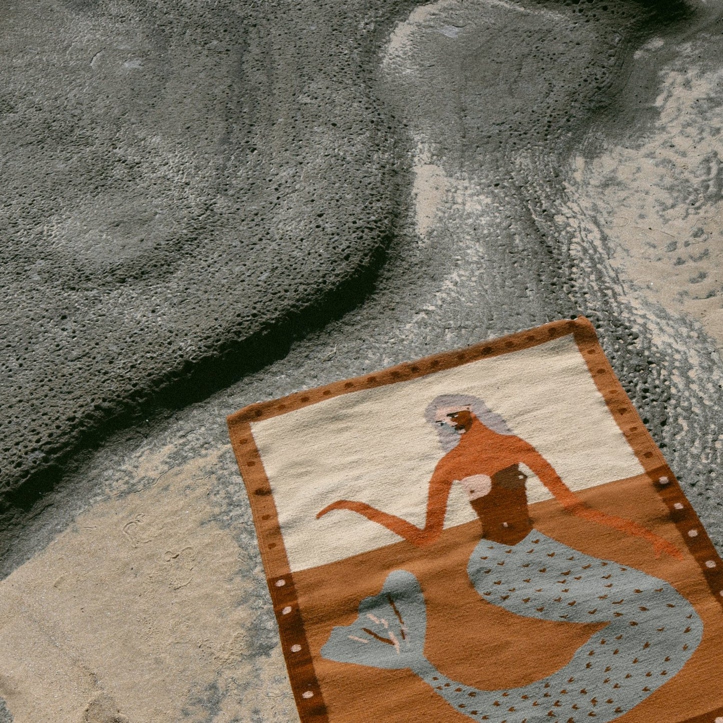 Siren And The Sand Weaving